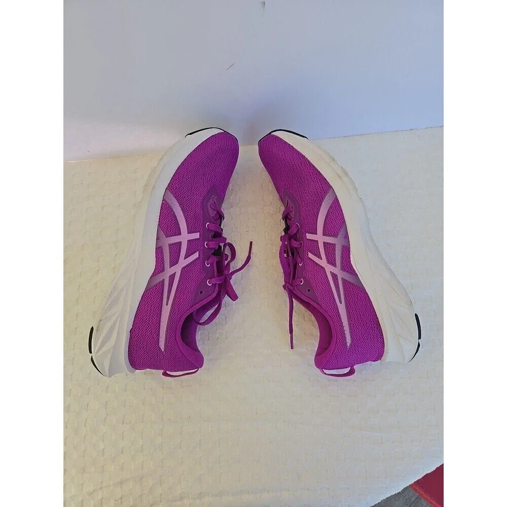 Asics Womens Versablast Running Shoe in orchid/lavander  Walking  size 9.5